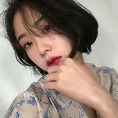 短发女头像高冷霸气 高清好看的短发女生头像高冷霸气