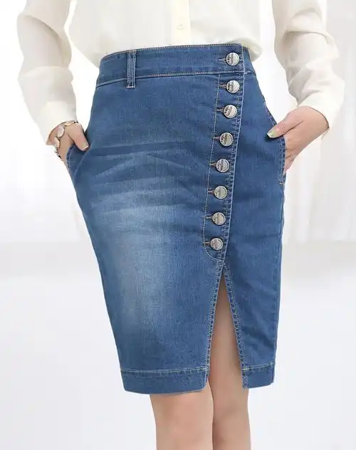 蓝色纽扣牛仔半身裙