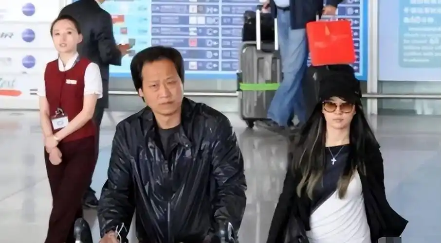 事实证明,与陈金飞"相恋"的杨采钰,已经过上了自己想要的生活_北影