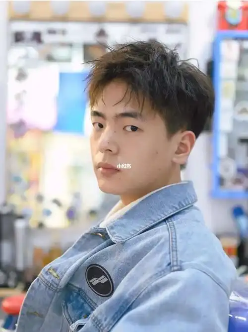 摩根烫男士发型