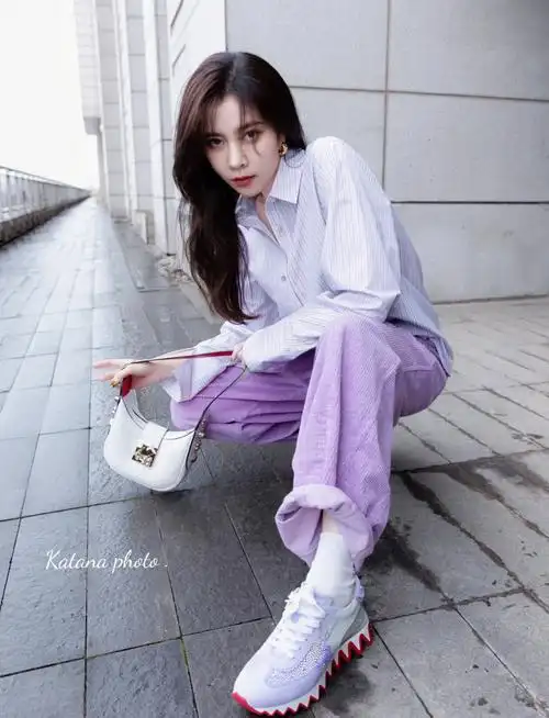 查了一下才知道是宋妍霏&王霏霏同款,搭配各种风格不要太好看了!