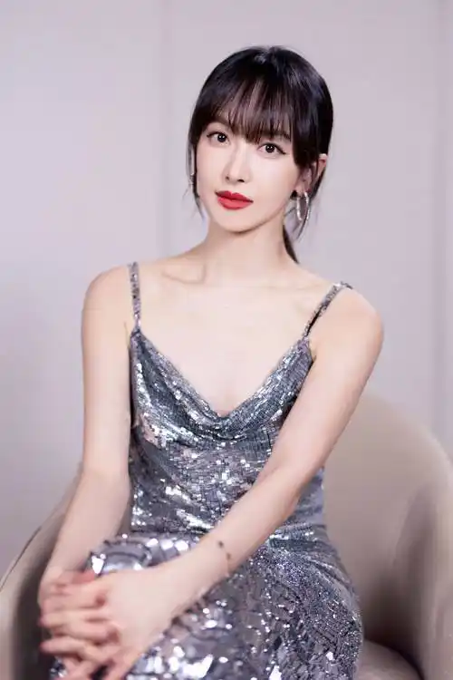 宋茜:那也是带着感情在怼啊,打是亲骂是爱,实在不行一脚踹.