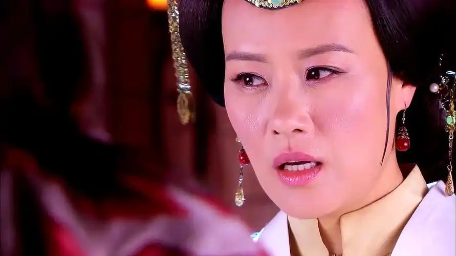 金玉良缘:柳管家想要造反,金夫人被赶入大牢