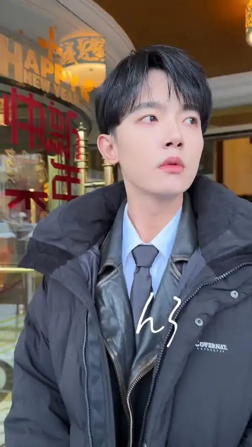 帅到了next level    (狠狠幻视一些职场剧新贵    #李明德白衬衫职场