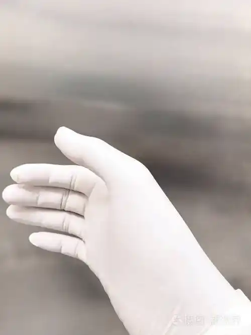 无菌手套在手
