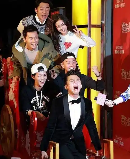 官宣定档,白鹿宋雨琦纷纷升咖,杨颖被爆想要飞行遭拒_节目_李晨_郑恺