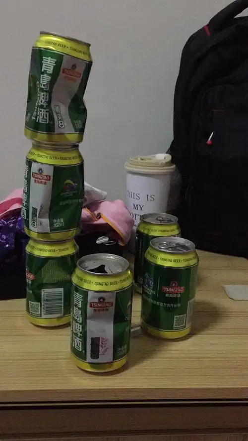 其它 春节小叙 写美篇烟花看过后,美醉了,心碎了,六瓶啤酒下去,不醒