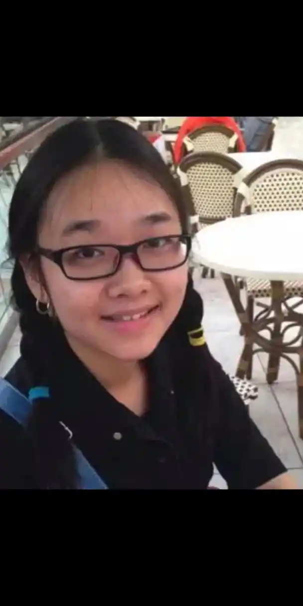 67刀郎小女儿罗昊月,她出生于一九九九年,从小就喜欢音乐,后来刻苦