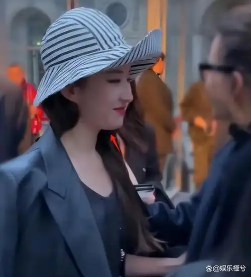 赘肉双下巴五五分未修图的刘亦菲让我看见了人间真实