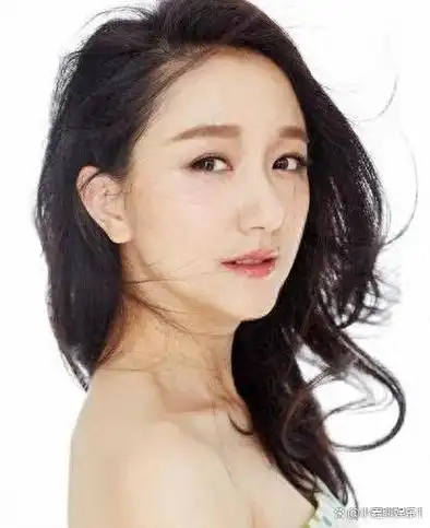 《龙门镖局》中扮演吕青橙的那位,同时也是黄轩曾经宣布的前女友,名叫