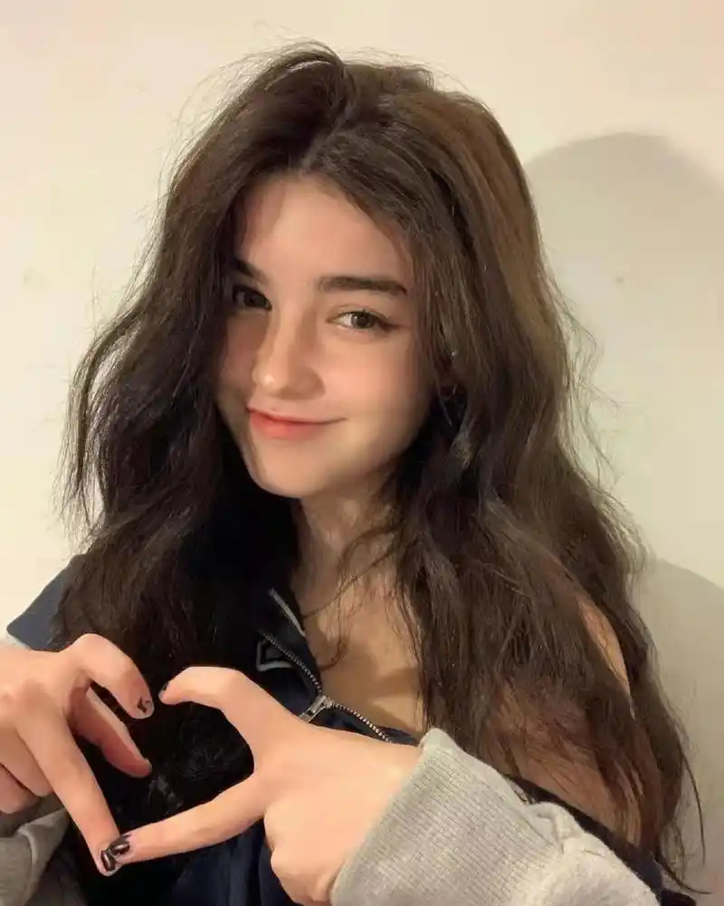 instagram美女laura日常自拍