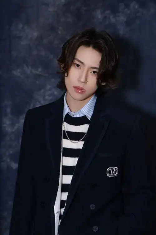 小鬼追光者舞台少年音##王琳凯阿联酋歌手同唱追光故事