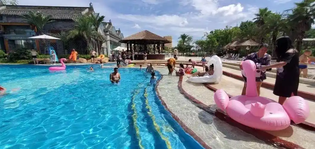 水果侠秘境沙滩开放承接私人泳池派对带你炸翻这个酷暑