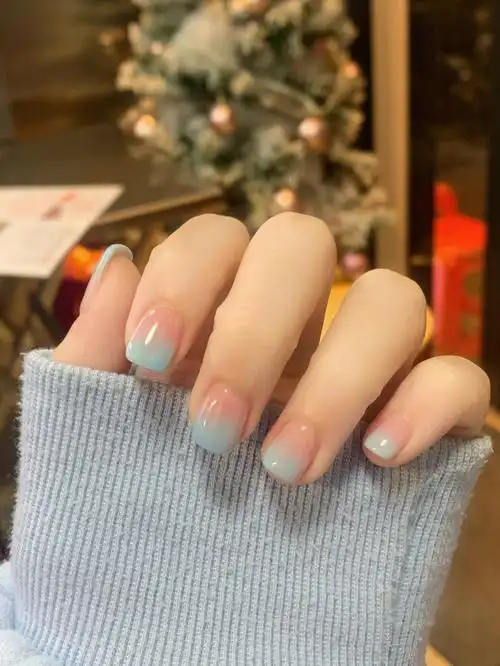 baby蓝渐变美甲太nun了吧显白又温柔