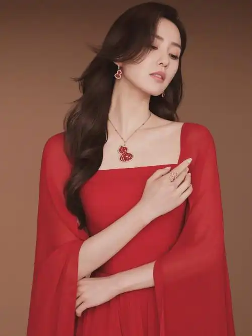 刘诗诗的红裙一点都不俗