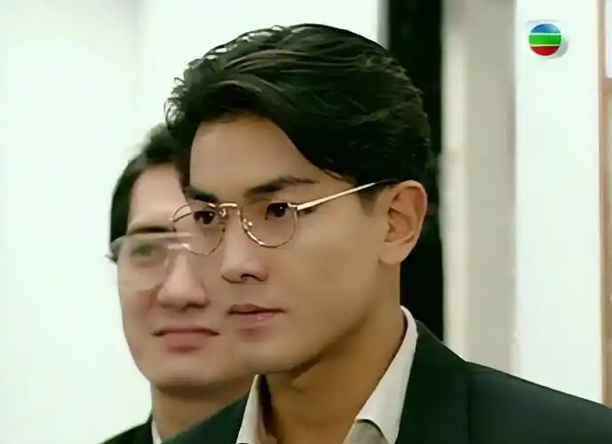 tvb《郑伊健》首次出演"同性恋"《天若有情》斯文败类鼻祖!