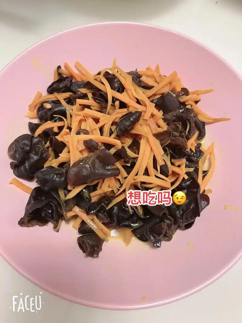 胡萝卜炒木耳.胡萝卜中含有钾,钠,钙,磷,胡萝卜素等营养物质 - 抖音