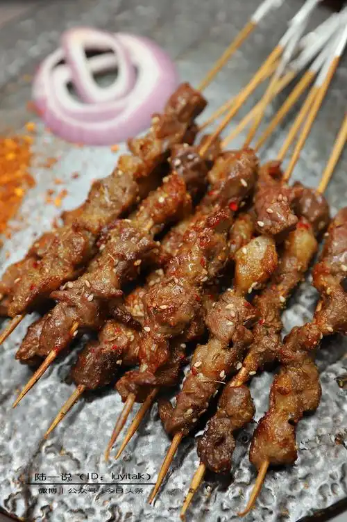 血本,和牛烤串还真不串约食空音乐烧烤吧(海珠广场店)烤羔羊肉串图片