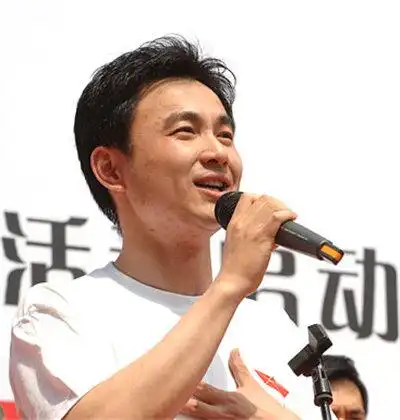 图黄浩个人资料介绍与黄笑嬿携手走过五年的恋爱旅程