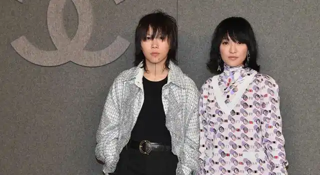 周迅窦靖童不闻八卦闺蜜传闻纽约合体撞发型好登对