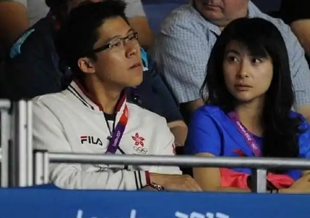 近期,我国体育界盛传过往奥运金牌得主郭晶晶与丈夫霍启刚的众多佳话