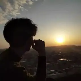 qq头像男生背影帅气