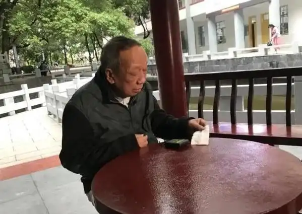 寒门才女张培祥:两度辍学考上北大,24岁闻名全国,遗愿让人泪目