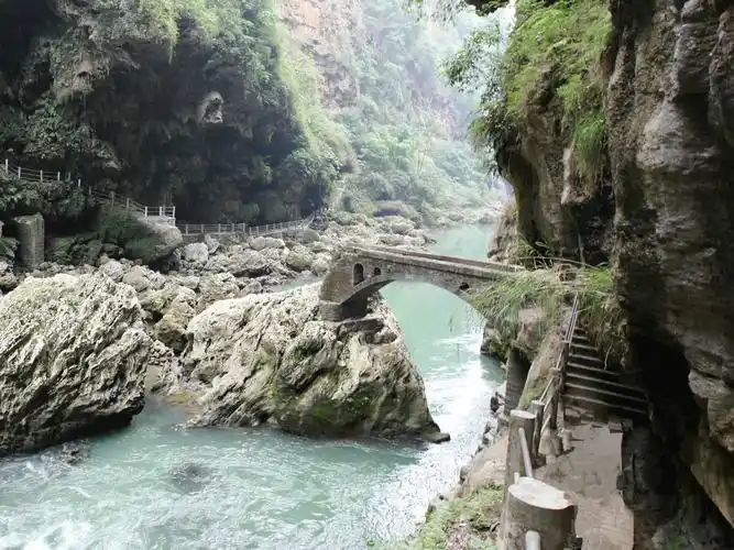 一路黔行(四)马岭河峡谷