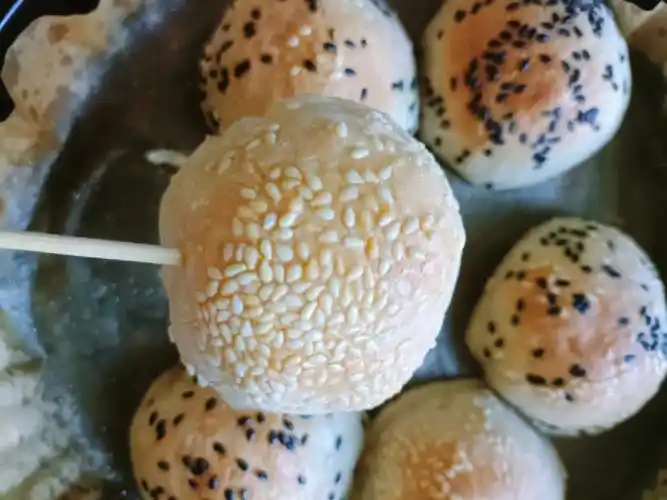 (味道还行,但油炸的煎堆(麻团)比较好吃)