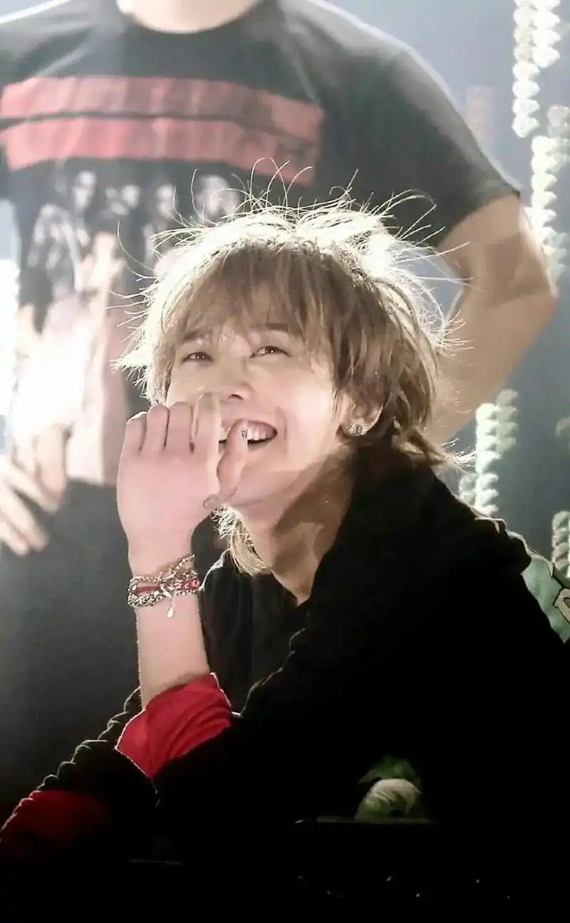 gdragon #bigbang #权志龙 #gd 花开再见皇冠海