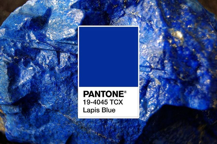 "蓝色"代表着纯粹,梦幻,奇妙与情感……不管套用怎样高级的辞藻,他都