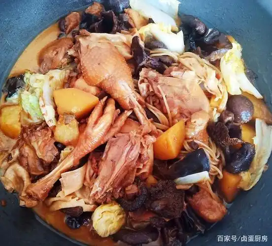 天冷时来一锅这样的炖菜,不仅美味,还吃的身上暖暖的