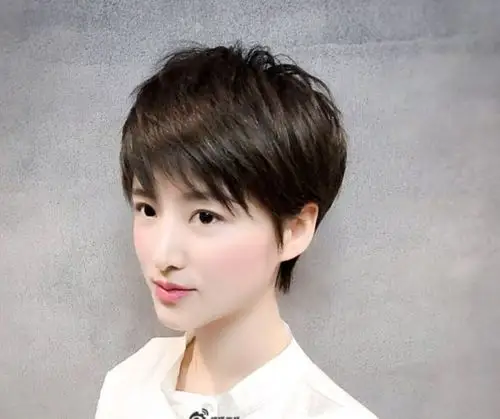 夏天清爽短发发型