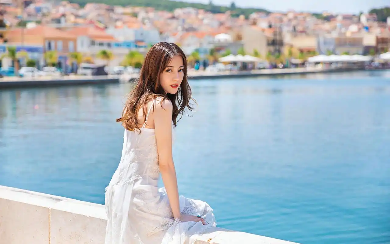 迪丽热巴灵动仙气高清桌面壁纸