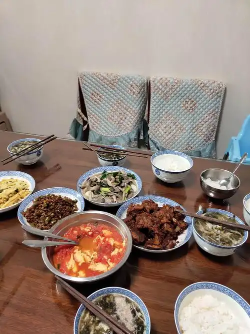 记朱琳汐假期劳动——我做菜,我快乐!