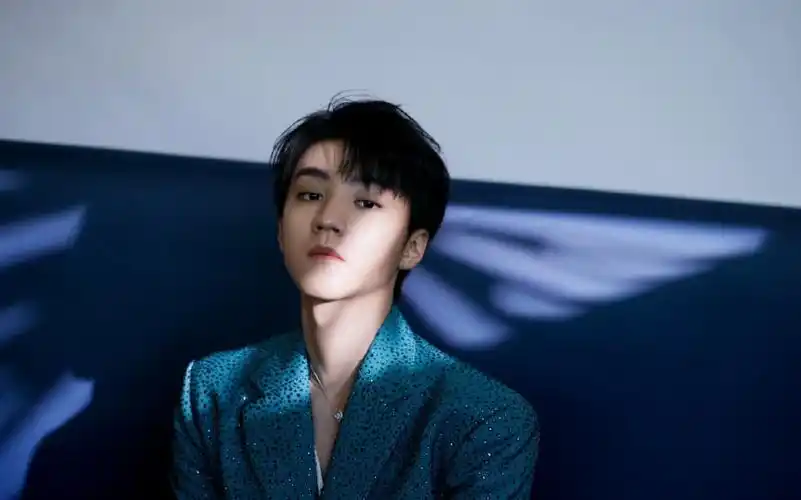 【王俊凯】今日份蓝色系温柔男友风!