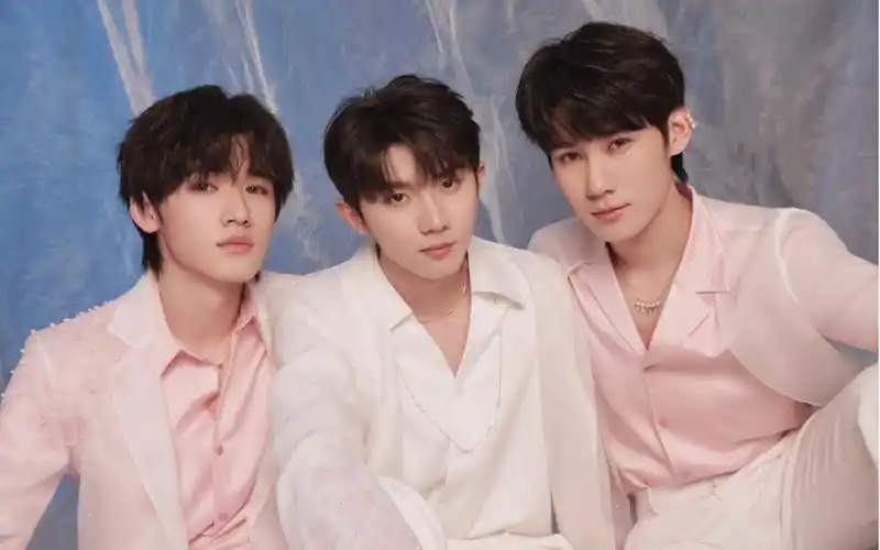 马嘉祺,宋亚轩,张真源-《抬起头来》