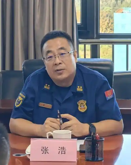 9月22日,区消防救援支队支队长张浩带队到区应急管理局开展工作调研.