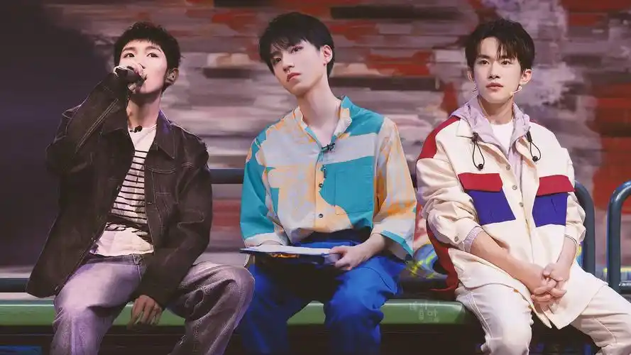 哪一刻你觉得tfboys三个人关系生疏了? - 知乎