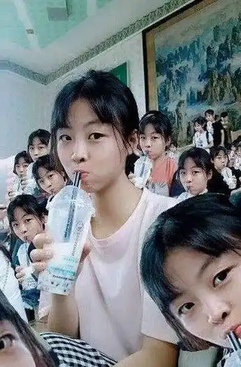 搞笑ps系列,大神帮妹子p成了"奶茶妹妹",网友:必火无疑_照片_时候