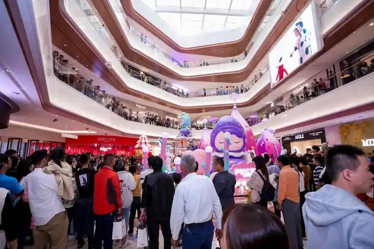 首日零售超2200万,客流突破22万,昆山万象汇助力升级城市商业格局