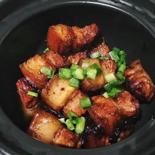 云叔叔爱吃肉w做的电饭锅红烧肉