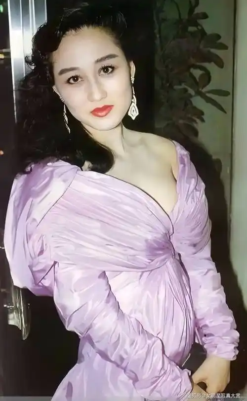 利智这逆天的身材,难怪把李连杰迷得神魂颠倒_品质_外表_成为了