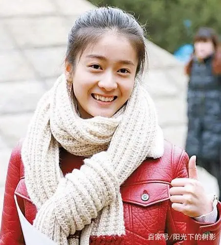 女星艺考时拍的照片,关晓彤好乖巧,张雪迎好可爱!