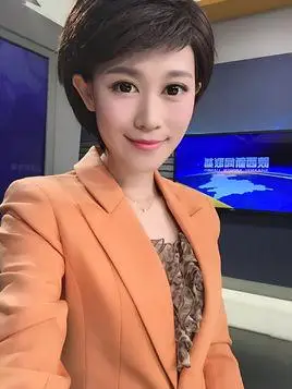 张馨月