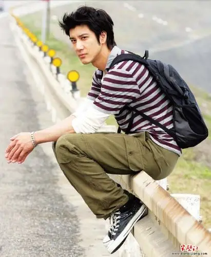 当大多数人小学毕业时,王力宏就成为一家乐团里最年轻的小提琴手,到13