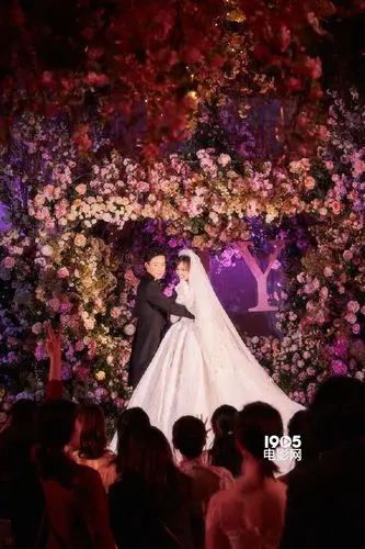 唐嫣工作室曝婚礼现场照 梦幻婚礼细节处处显爱意_明星写真_图集_电影