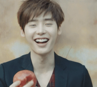 李钟硕笑容帅气开心gif动图_动态图_表情包下载_soogif