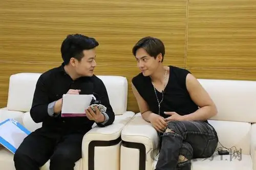 陈伟霆 黄子韬 破洞仔裤正确打开方式