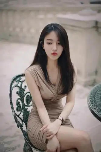 粉妆玉琢 清艳脱俗